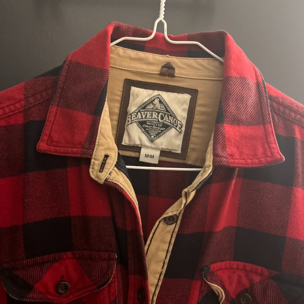 Roots. Beaver Creek, Lumberjack plaid 100% Cotton Collared Button Down Shirt.